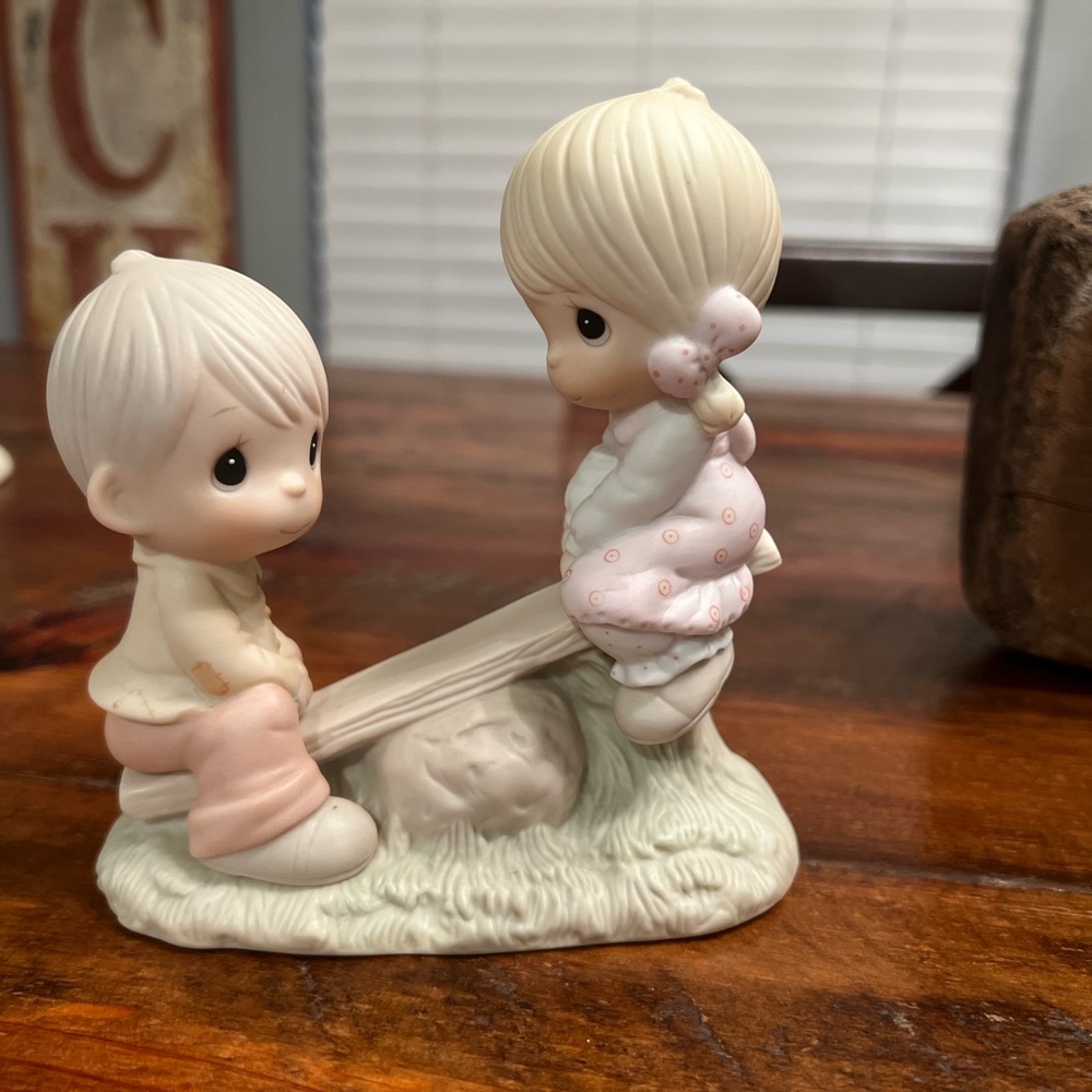 Jonathan & David Love Lifted Me Figurine